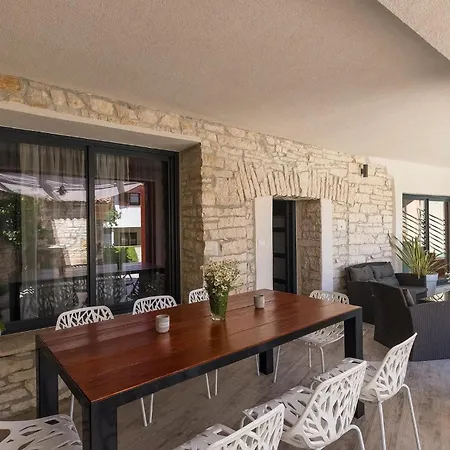 Holiday home Artiana