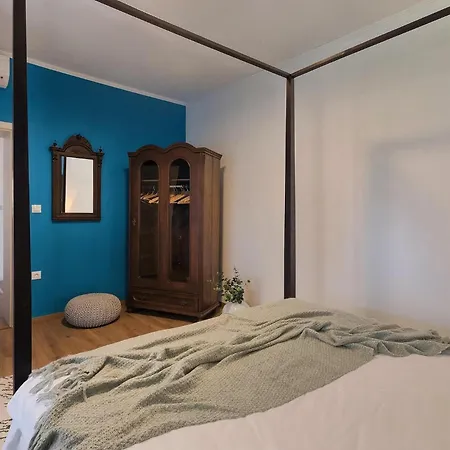 Artiana Holiday home